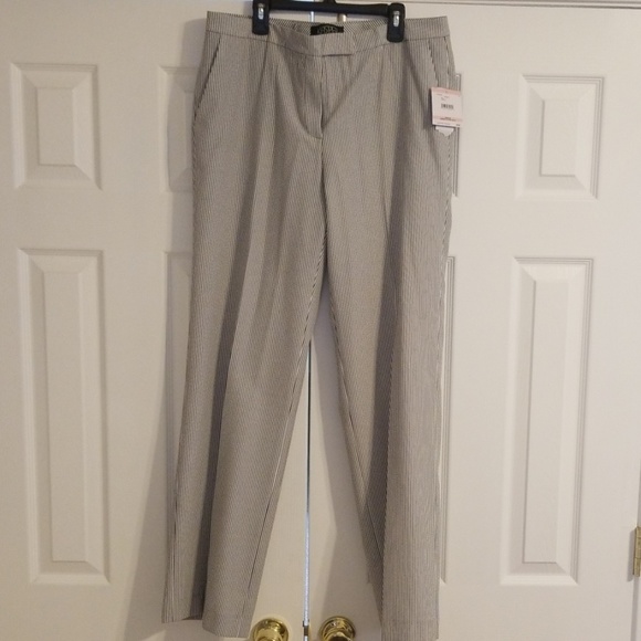 New Kasper Women's Pinstripe Seersucker Trousers. - Picture 2 of 5